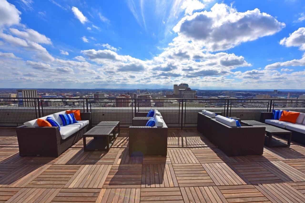 Abode Downtown Louisville - 4Th St Live Exterior photo